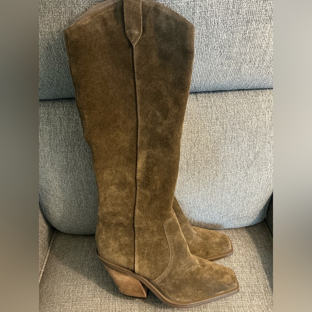 Vince Camuto brown suede boots